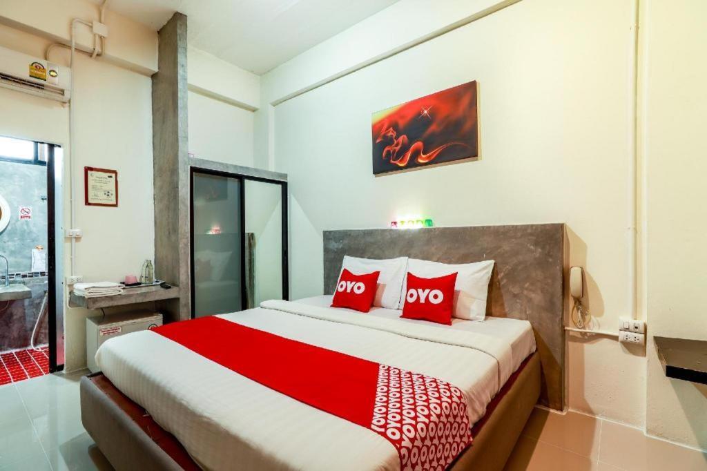 Oyo 412 7 Days Hotel Chiang Mai Eksteriør bilde