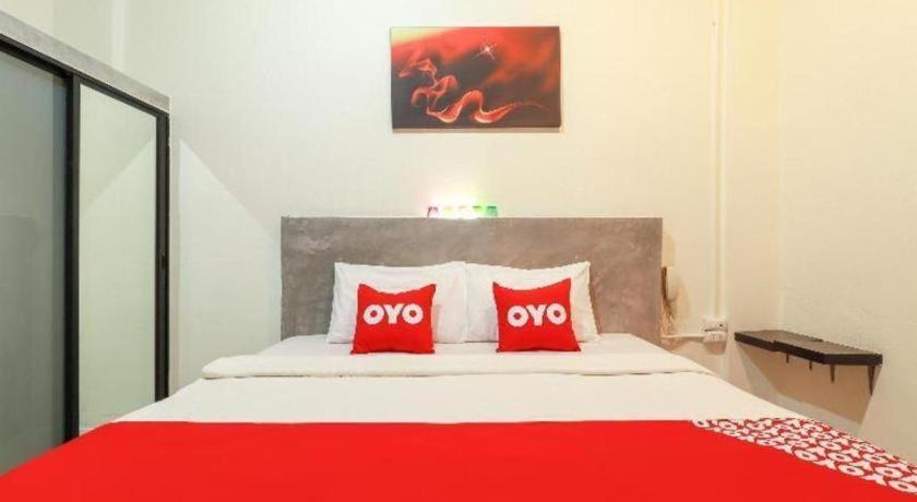 Oyo 412 7 Days Hotel Chiang Mai Eksteriør bilde