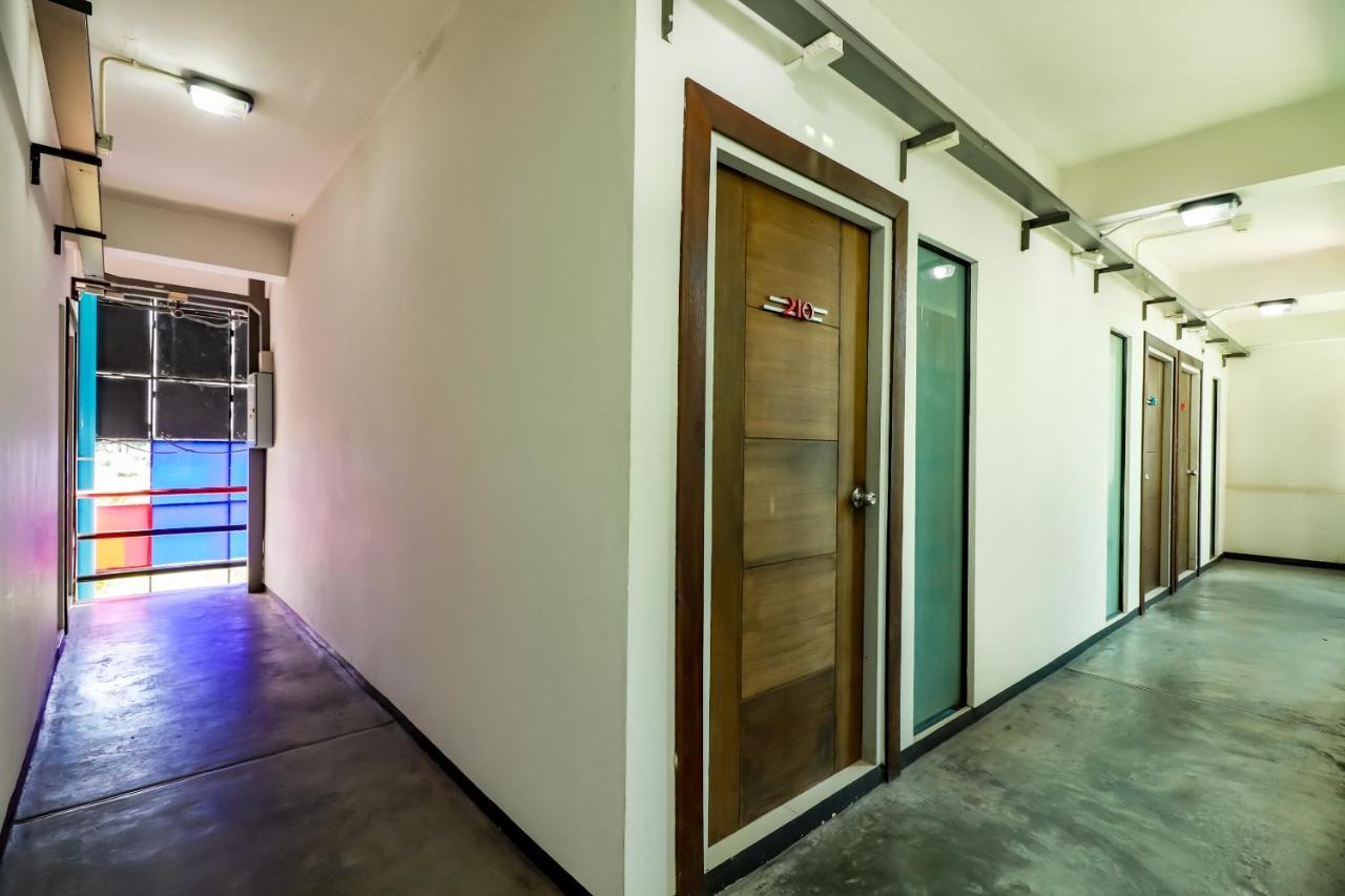 Oyo 412 7 Days Hotel Chiang Mai Eksteriør bilde